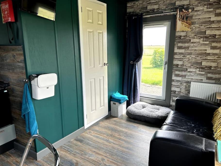 The Potter'S Rest, A Cosy Wee Cabin In The Highlands Watten 외부 사진